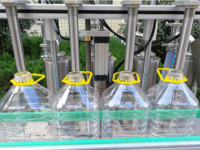 多頭自動調(diào)和油灌裝機-調(diào)和食用油灌裝機